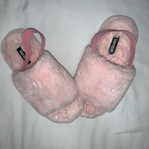 Kensie Slippers NWOT